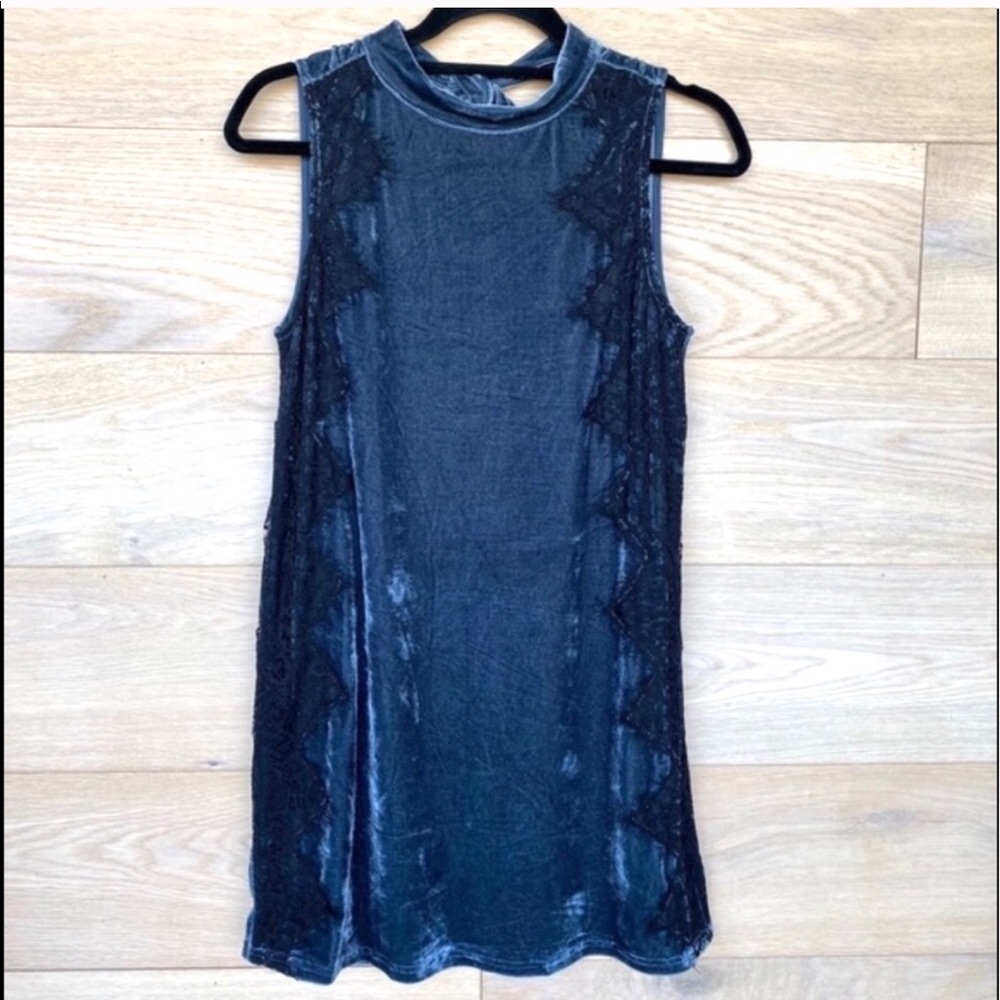 Womens’ Gianni Bini Velvet and Lace Dress